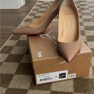 Christian Louboutin Decoltish 85 Nappa Pumps Nude